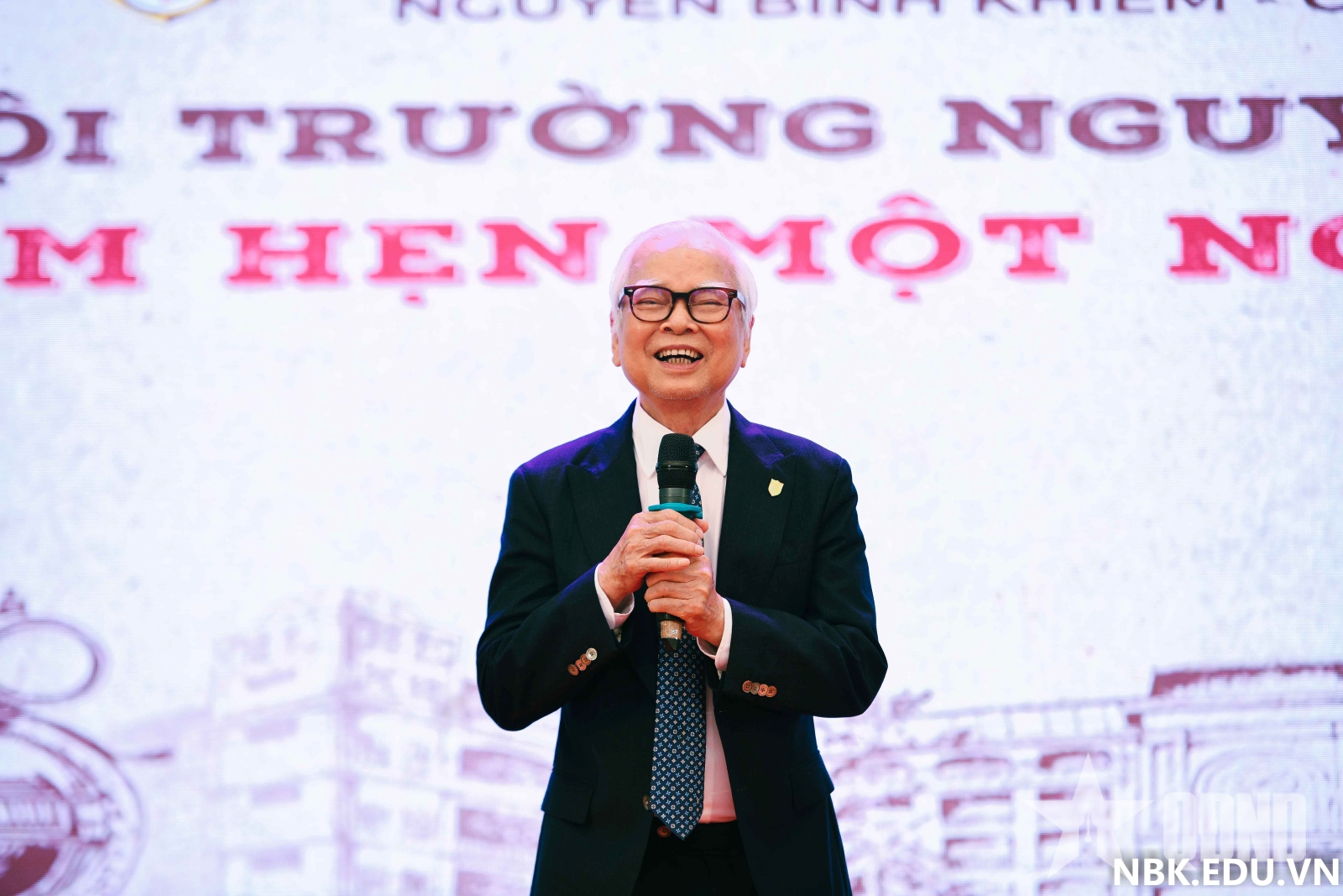 Bền bỉ vun trồng trường học hạnh phúc